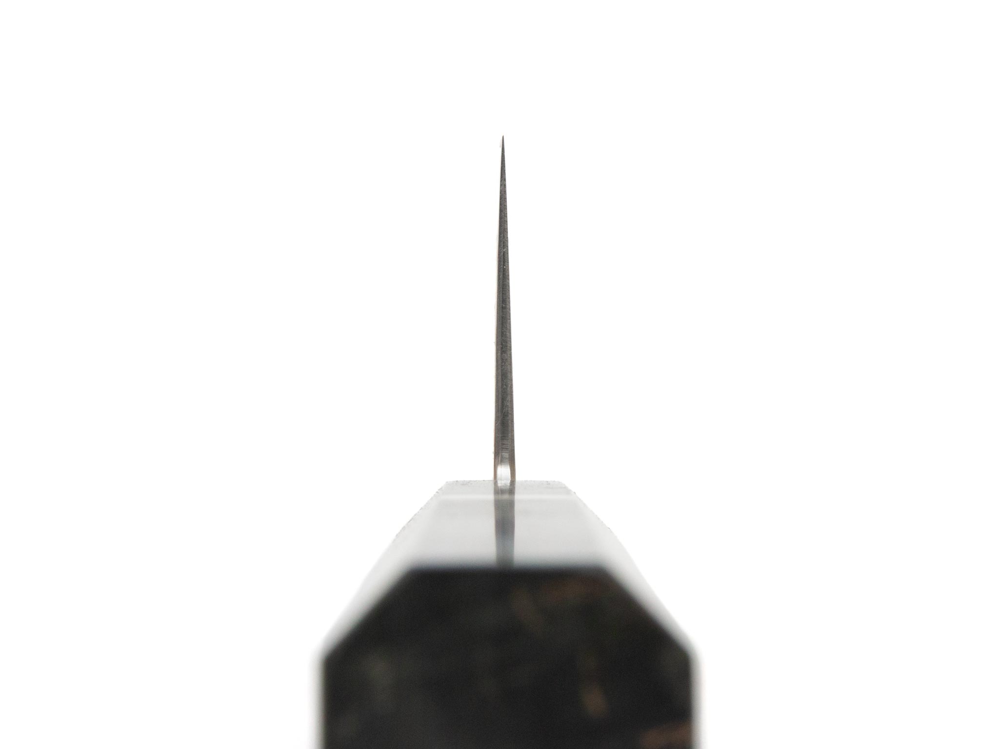 Hatsukokoro Hayabusa B2/S Rainbow Damast Santoku (180mm) – Bild 4